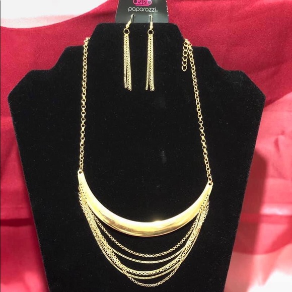 Long and short. Paparazzi Jewelry Lot Of 15 Brand New necklaces!